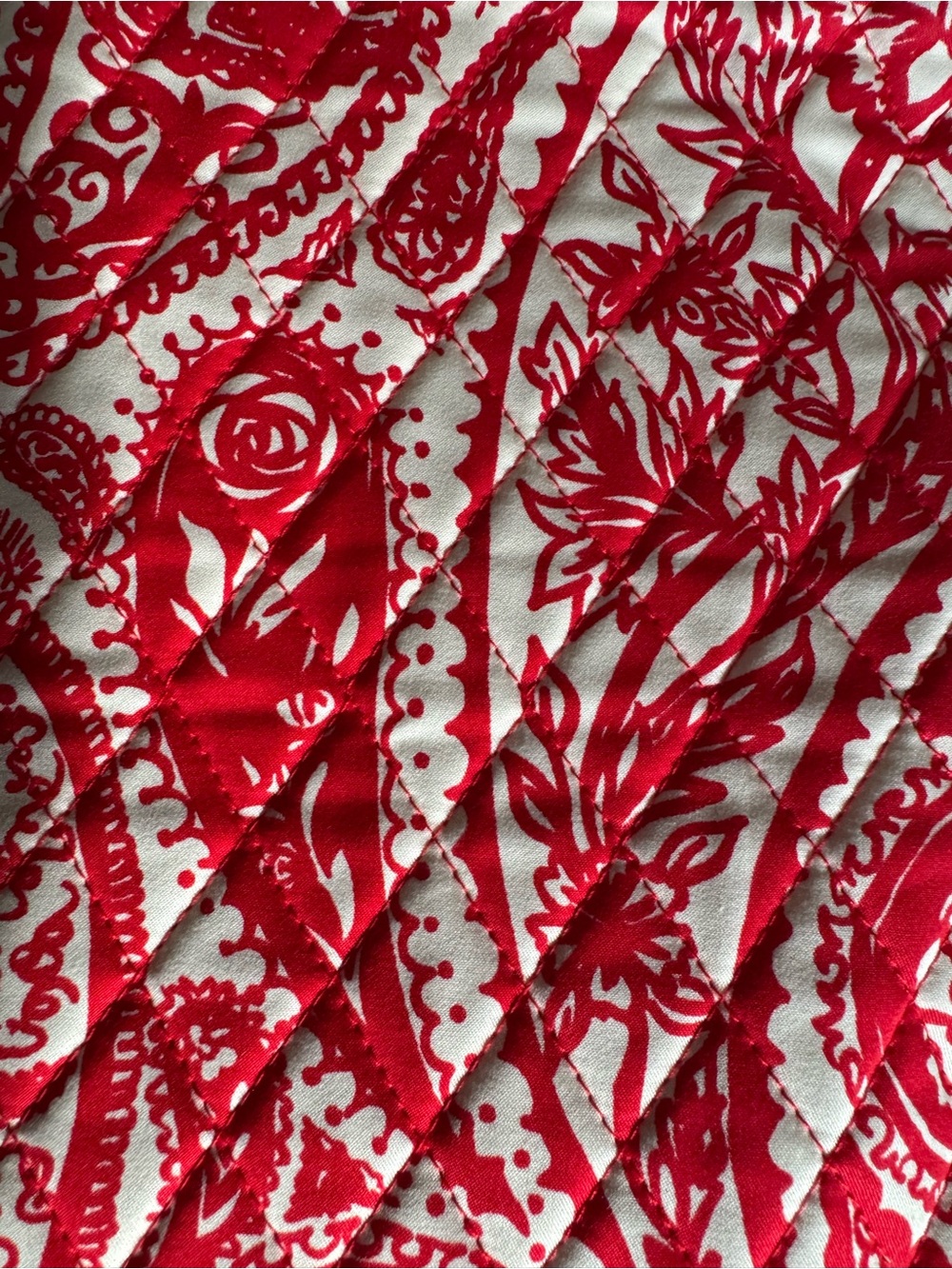 Vera Bradley Red and White Paisley Key Quilted Tote - Picture 3 of 5
